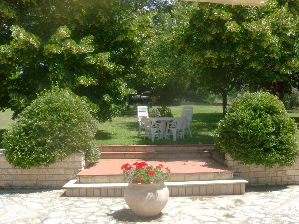 Bed And Breakfast Casale Isorella San Gemini Exterior photo